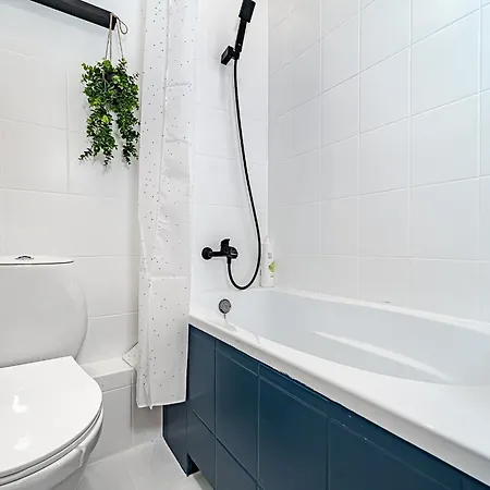 Inside Wola & Business * ורשה