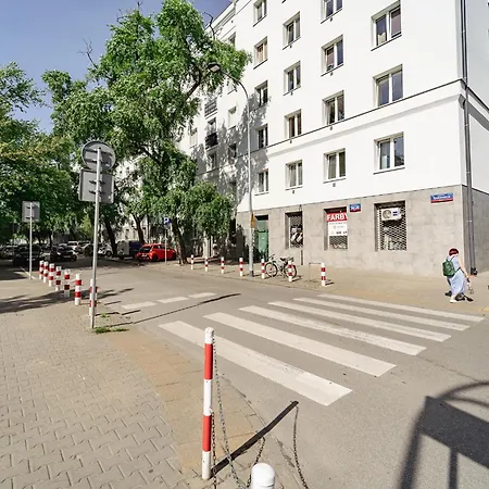 Inside Wola & Business