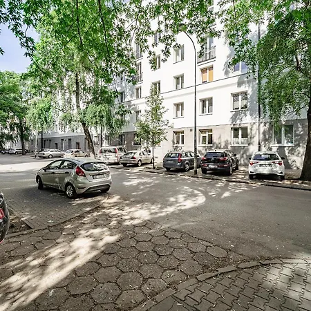 Inside Wola & Business