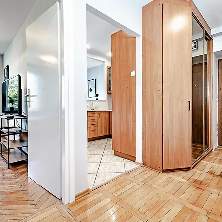 Διαμέρισμα Inside Wola & Business