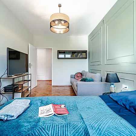 Inside Wola & Business