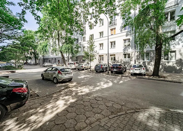 Inside Wola & Business