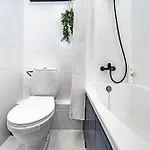 Inside Wola & Business דירה *