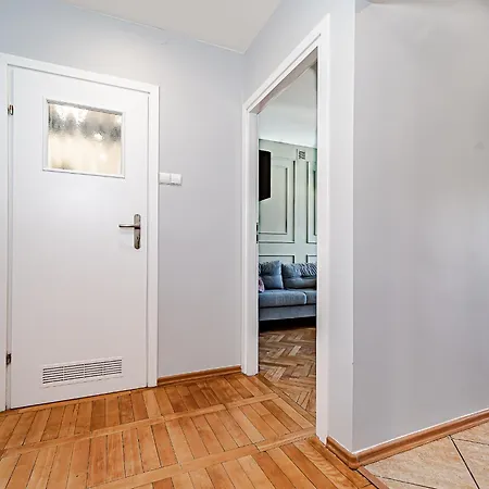 Inside Wola & Business * 华沙